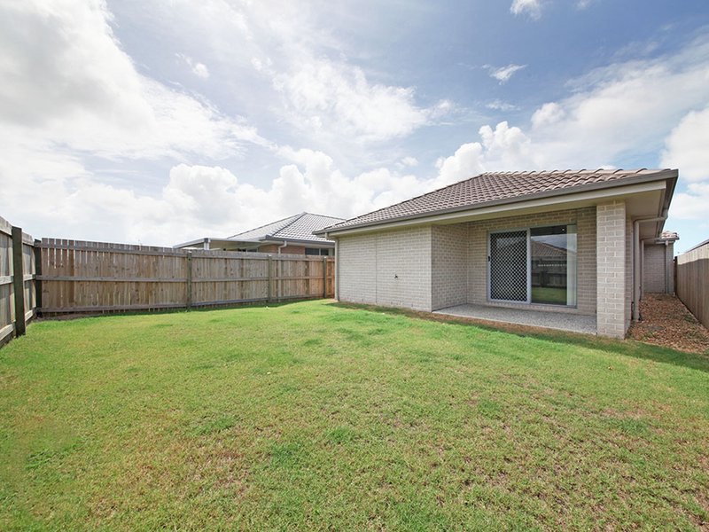 Photo - 81 Surround Street, Dakabin QLD 4503 - Image 16