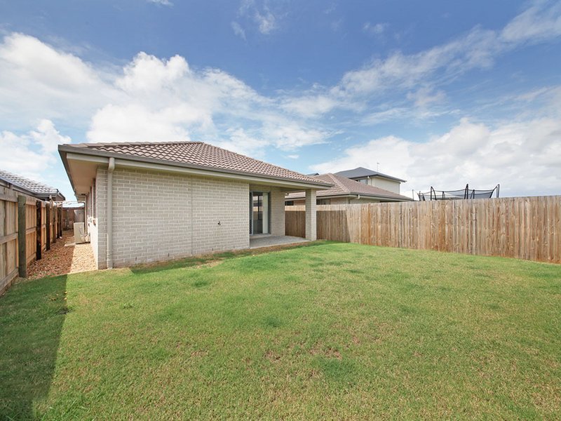 Photo - 81 Surround Street, Dakabin QLD 4503 - Image 17