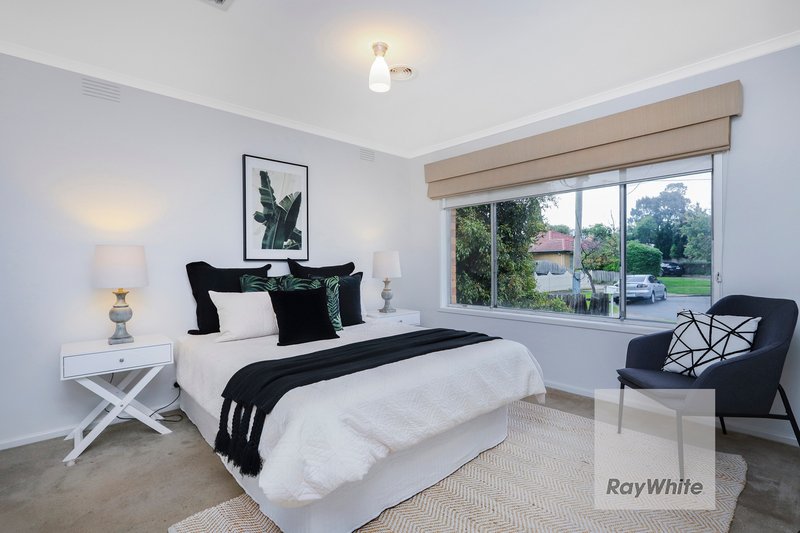 Photo - 81 Tadstan Drive, Tullamarine VIC 3043 - Image 9