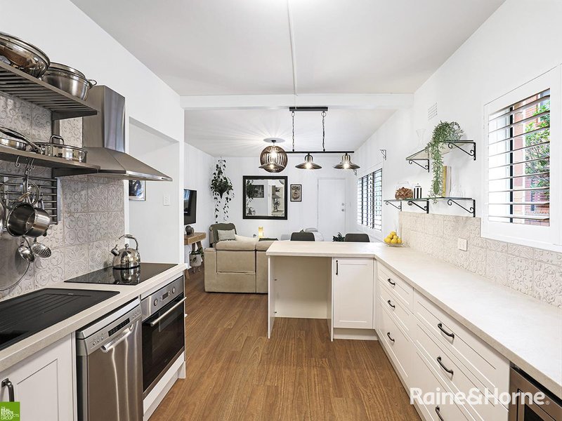 Photo - 8/1 Thomas Street, Wollongong NSW 2500 - Image 1