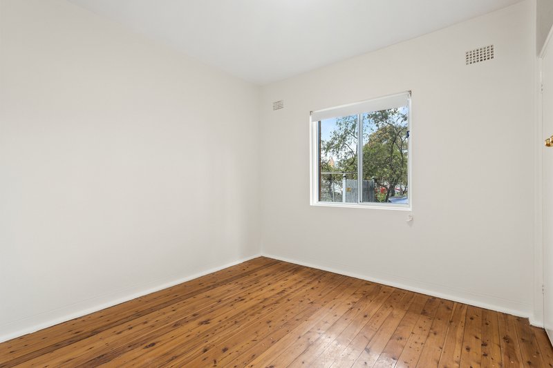 Photo - 8/1 Thomas Street, Wollongong NSW 2500 - Image 5