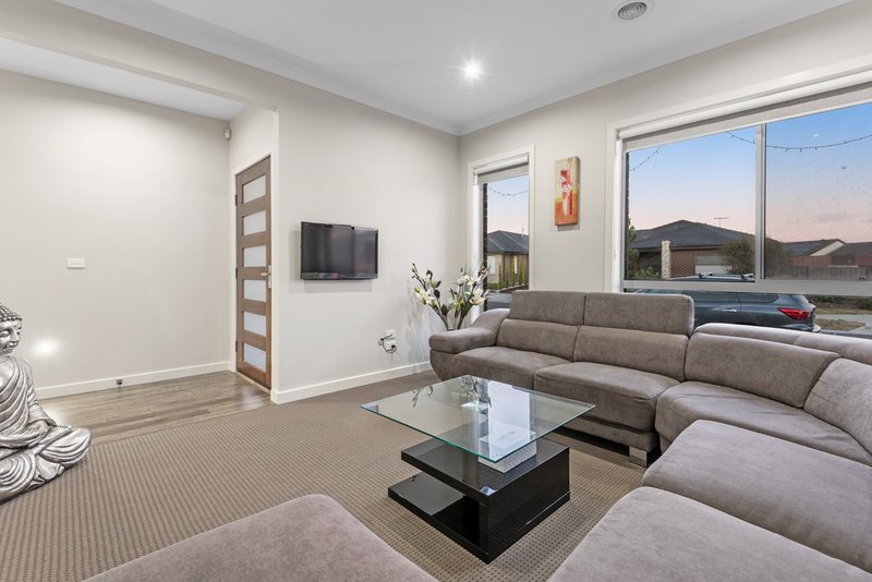 Photo - 81 Wattletree Street, Craigieburn VIC 3064 - Image 2