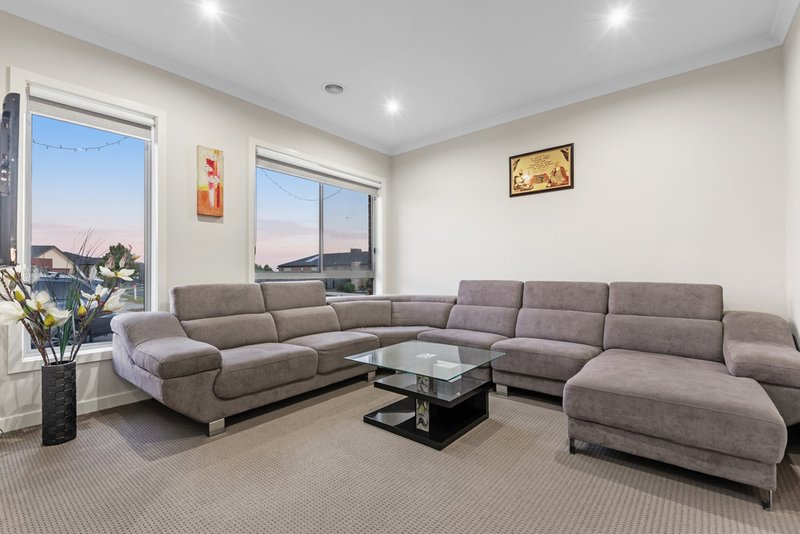 Photo - 81 Wattletree Street, Craigieburn VIC 3064 - Image 3