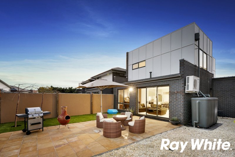 Photo - 81 Waverley Park Drive, Mulgrave VIC 3170 - Image 10