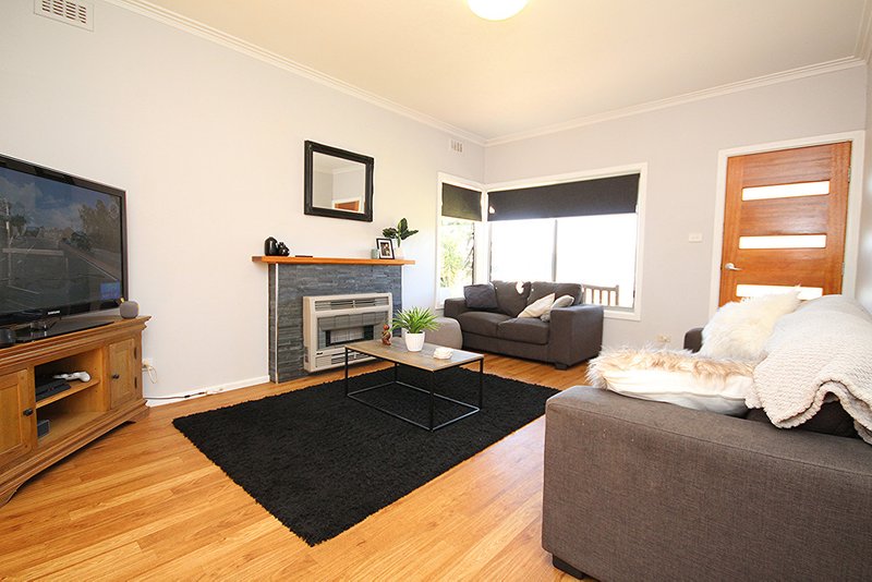 Photo - 81 Williams Road, Horsham VIC 3400 - Image 2