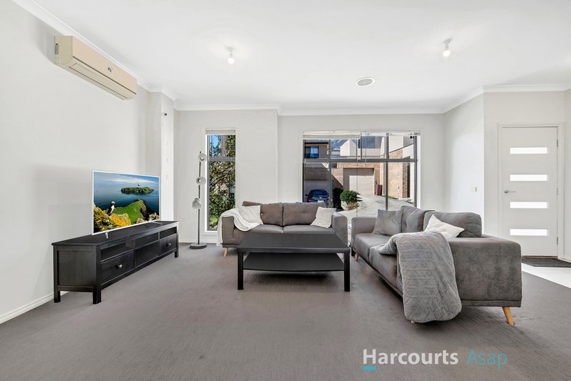 Photo - 8/10-12 Innes Court, Berwick VIC 3806 - Image 5