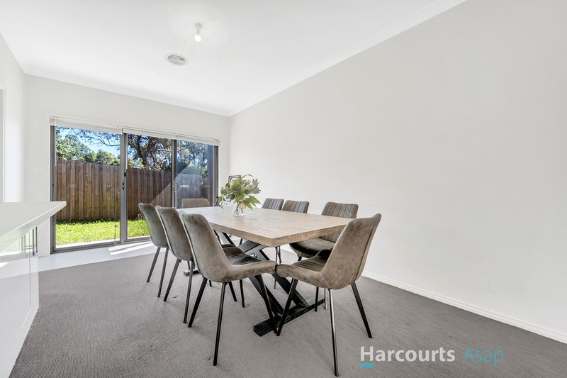 Photo - 8/10-12 Innes Court, Berwick VIC 3806 - Image 8