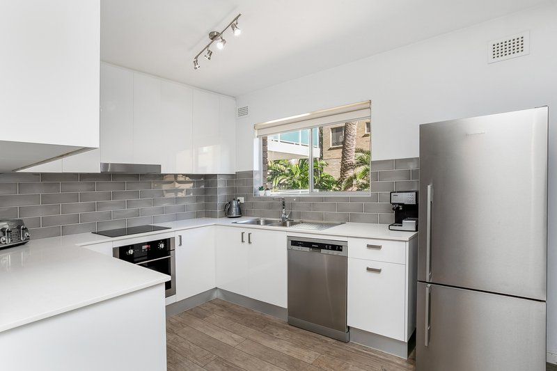 Photo - 8/10-12 Stuart Street, Collaroy NSW 2097 - Image 8