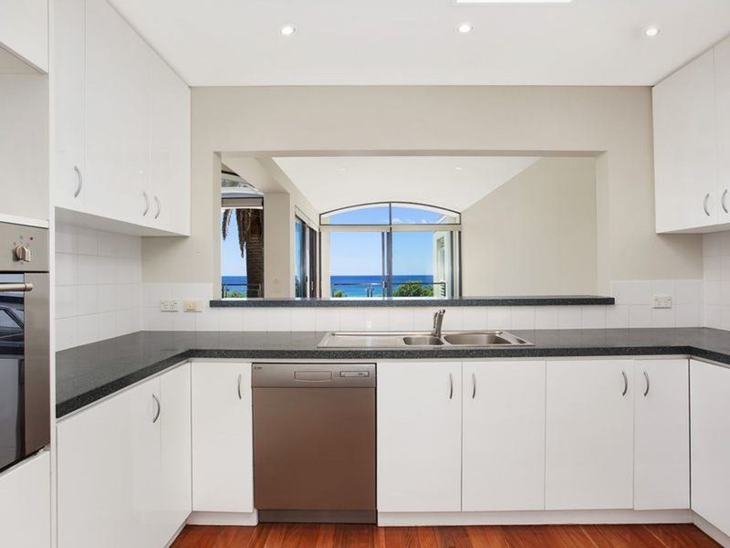 Photo - 8/10-16 Surfview Road, Mona Vale NSW 2103 - Image 4