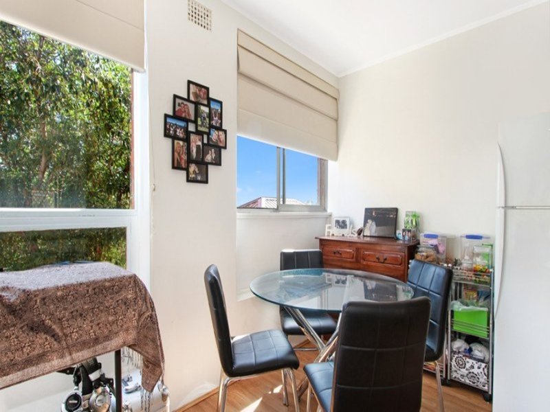 Photo - 8/10 Bessell Ave , North Wollongong NSW 2500 - Image 2