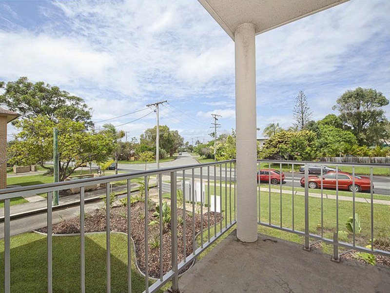 Photo - 8/10 Coonowrin Street, Battery Hill QLD 4551 - Image 7