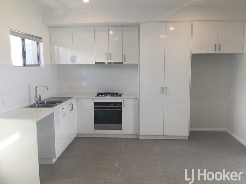 8/10 Day Road, Mandurah WA 6210