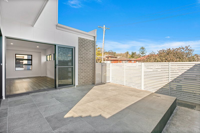 Photo - 8/10 Hopetoun Street, Oak Flats NSW 2529 - Image 4