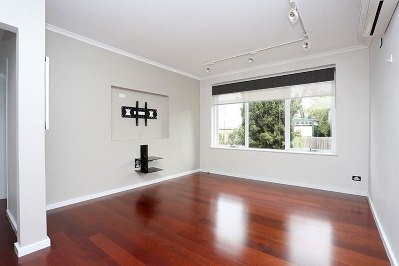 Photo - 8/10 Middle Road, Maribyrnong VIC 3032 - Image 3