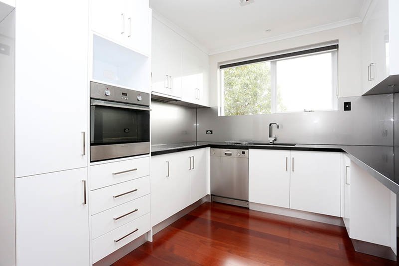 Photo - 8/10 Middle Road, Maribyrnong VIC 3032 - Image 5