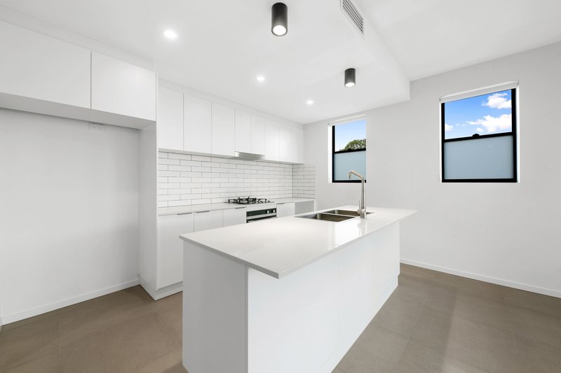 Photo - 8/10 O'Connell Street, West End QLD 4101 - Image 2