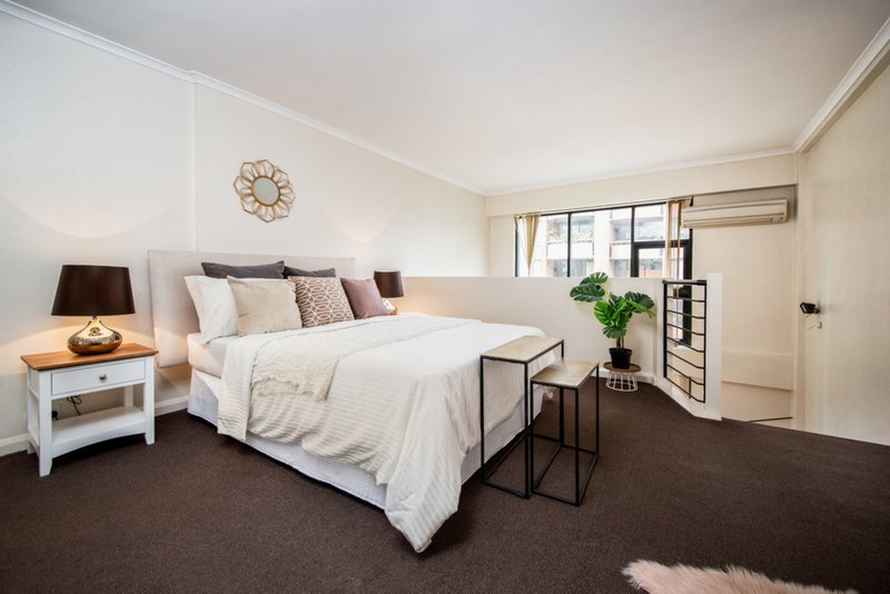 Photo - 810/1 Poplar Street, Surry Hills NSW 2010 - Image 5