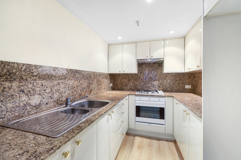Photo - 810/28 Harbour Street, Sydney NSW 2000 - Image 3