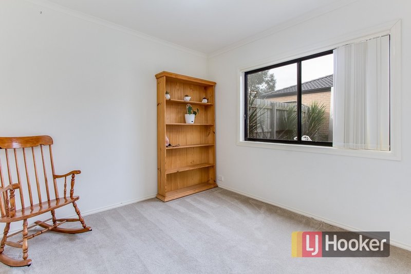 Photo - 8/103 Army Road, Pakenham VIC 3810 - Image 5