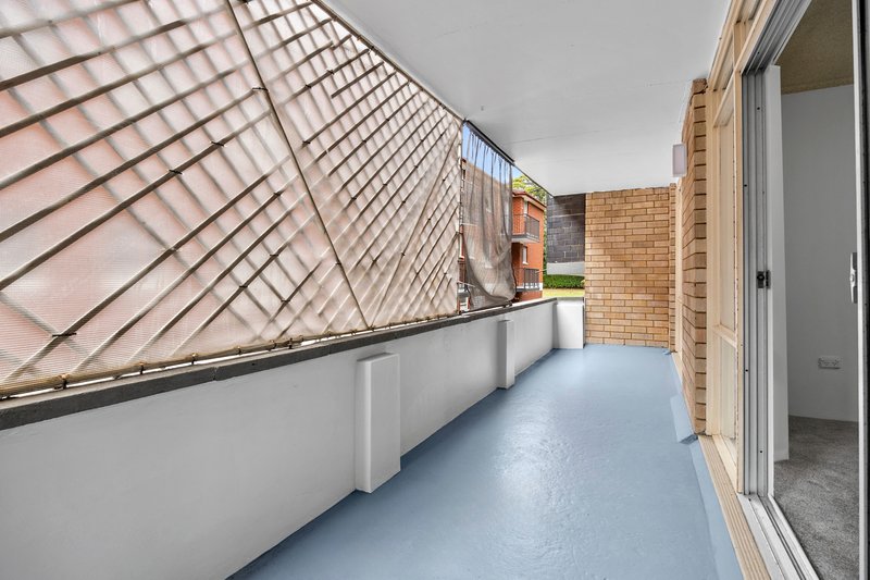 Photo - 8/105 Pacific Parade, Dee Why NSW 2099 - Image 2