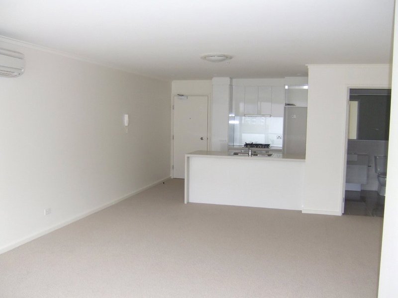 Photo - 810/58 Jeffcott Street, West Melbourne VIC 3003 - Image 2