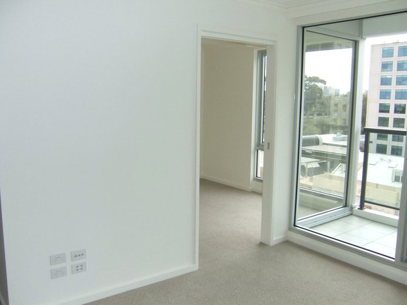 Photo - 810/58 Jeffcott Street, West Melbourne VIC 3003 - Image 3