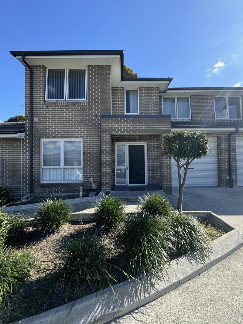 Photo - 8/106 Chifley Street, Smithfield NSW 2164 - Image