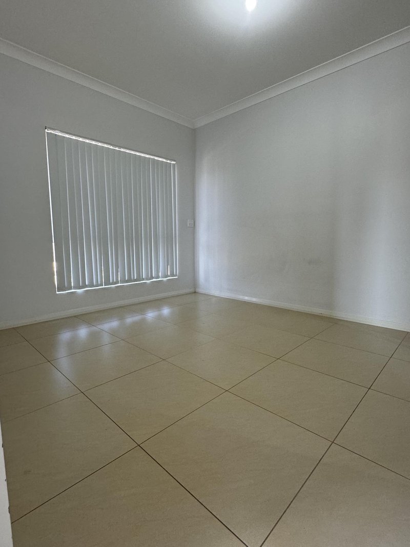 Photo - 8/106 Chifley Street, Smithfield NSW 2164 - Image 2