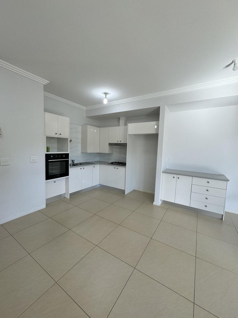 Photo - 8/106 Chifley Street, Smithfield NSW 2164 - Image 4