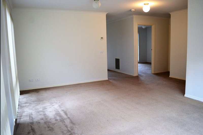 Photo - 8/107 Army Road, Pakenham VIC 3810 - Image 9