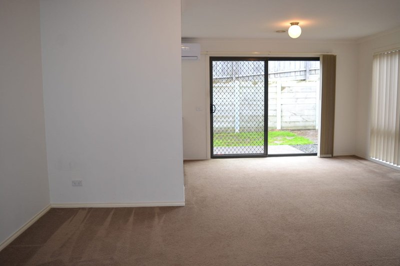 Photo - 8/107 Army Road, Pakenham VIC 3810 - Image 15