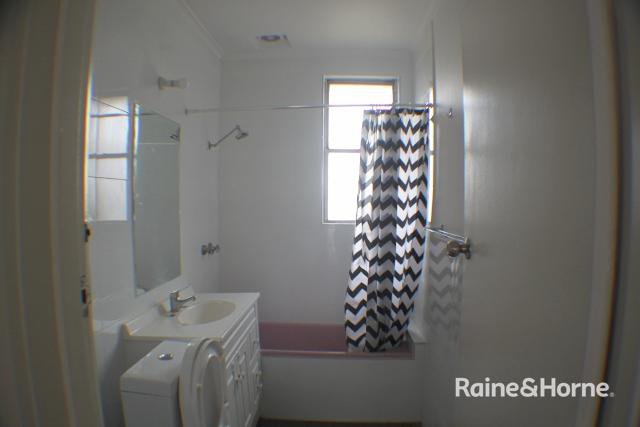 Photo - 8/107 Gordon Street, Footscray VIC 3011 - Image 3