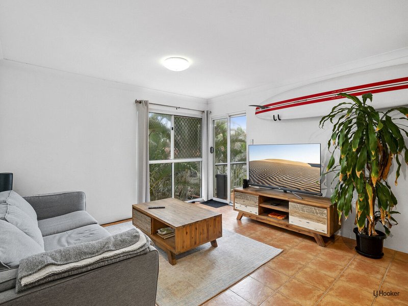Photo - 8/107 Hedges Avenue, Mermaid Beach QLD 4218 - Image 2