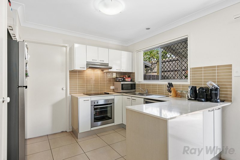 Photo - 8/11 Corella Place, Runcorn QLD 4113 - Image 2