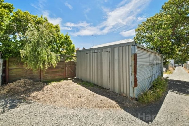 Photo - 811 Macarthur Street, Ballarat Central VIC 3350 - Image 16