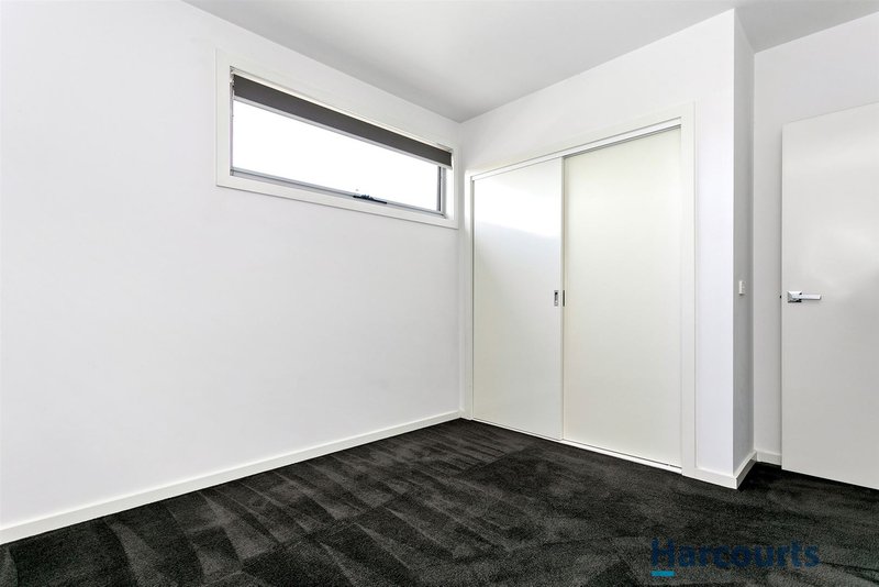 Photo - 8/11 Winifred Street, Essendon VIC 3040 - Image 3