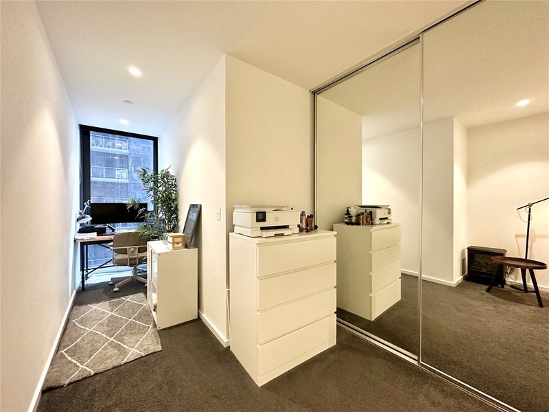 Photo - 811/1 Balston Street, Southbank VIC 3006 - Image 9