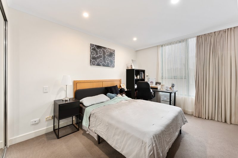 Photo - 811/37 Victor Street, Chatswood NSW 2067 - Image 5