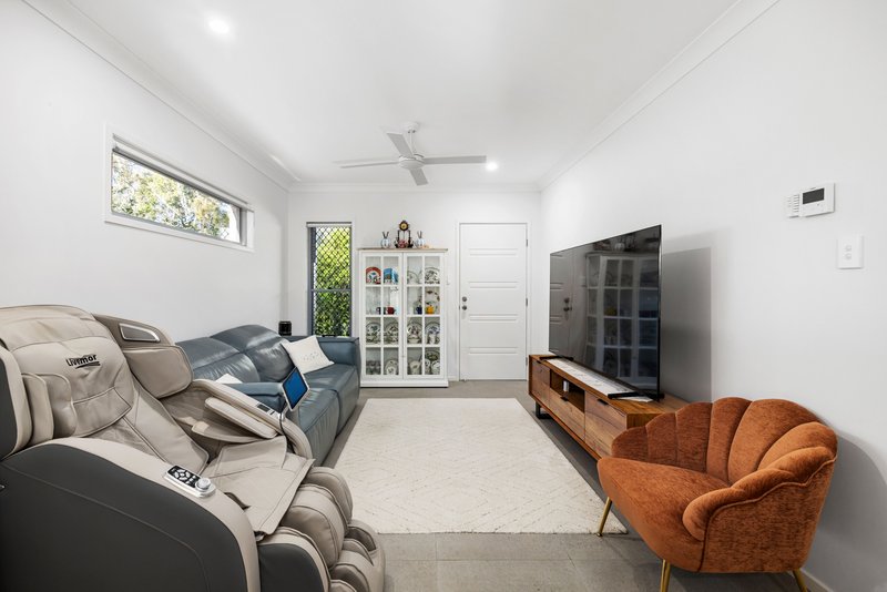 Photo - 81/14 Cavill Place, Runcorn QLD 4113 - Image 5