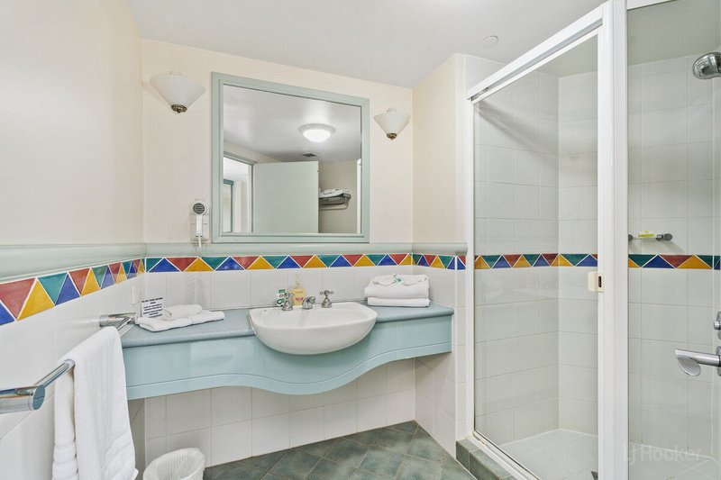 Photo - 811/5-19 Palm Avenue, Surfers Paradise QLD 4217 - Image 6