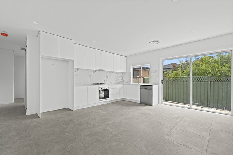 Photo - 8/118-120 Centenary Road, South Wentworthville NSW 2145 - Image 8