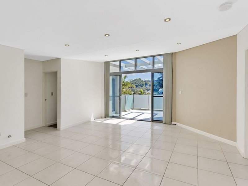 Photo - 8/118-120 Lagoon Street, Narrabeen NSW 2101 - Image 3