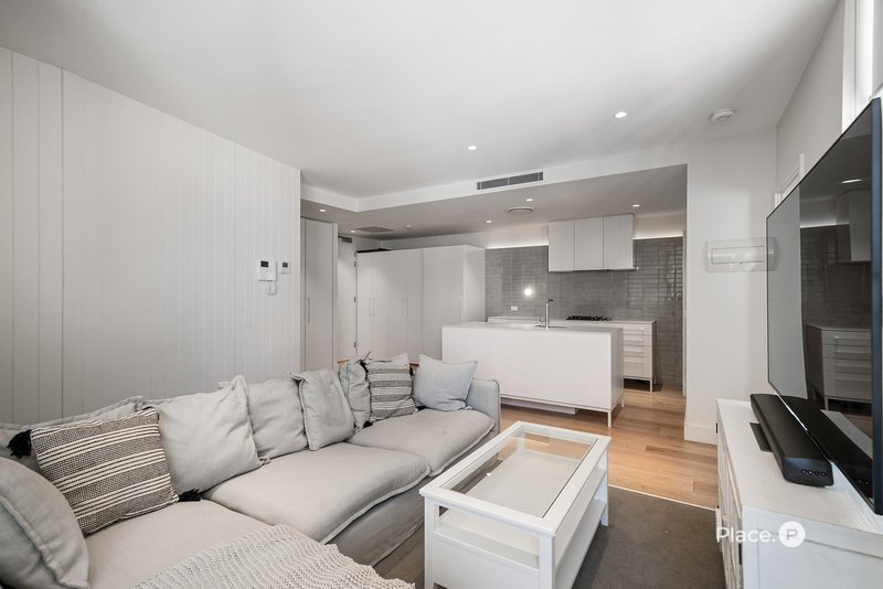 Photo - 811/8 Bank Street, West End QLD 4101 - Image 3