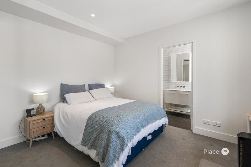 Photo - 811/8 Bank Street, West End QLD 4101 - Image 6