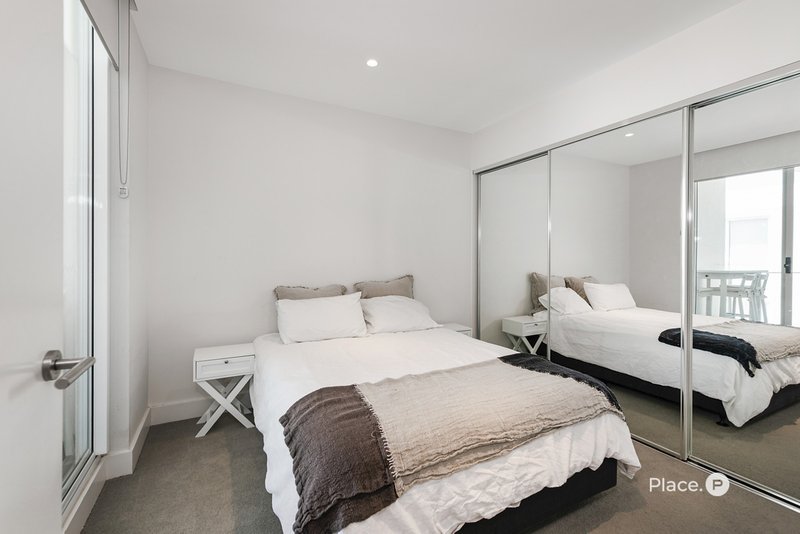 Photo - 811/8 Bank Street, West End QLD 4101 - Image 7