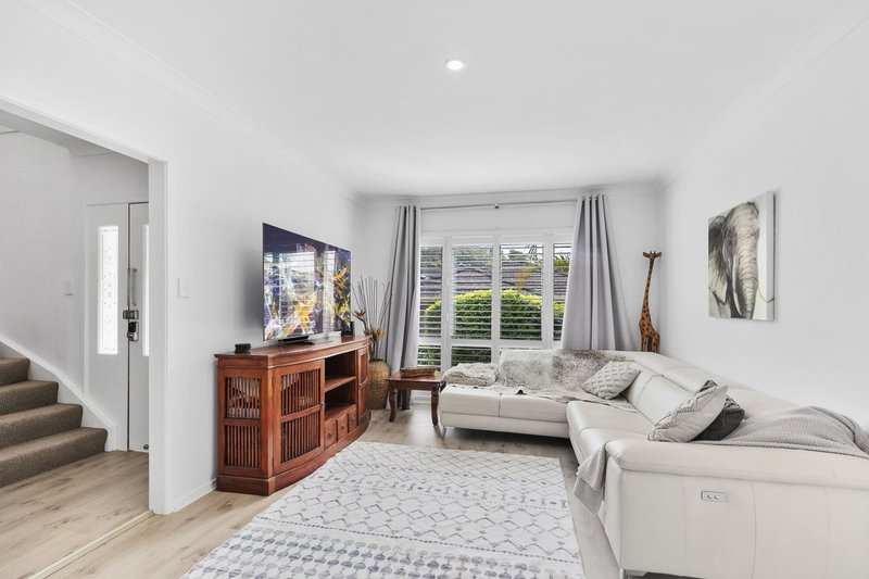 Photo - 8/12-14 Holmes Road, Terrigal NSW 2260 - Image 2