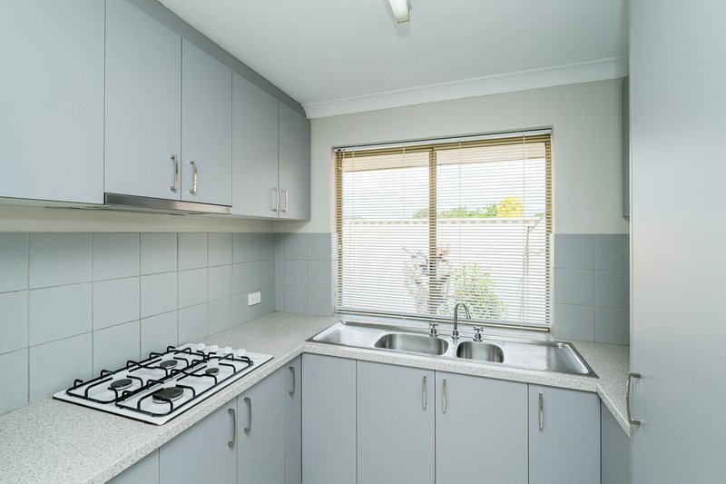 Photo - 8/12 Belstead Avenue, Noranda WA 6062 - Image 10