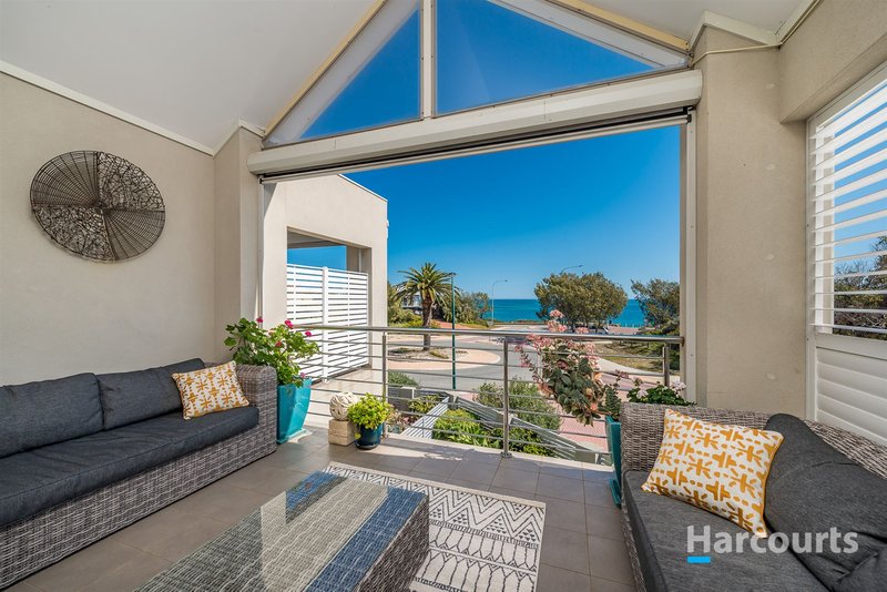 Photo - 8/12 Catalina Place, Quinns Rocks WA 6030 - Image 8