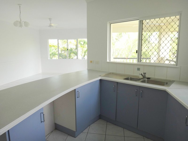 Photo - 8/12 Grantala Street, Manoora QLD 4870 - Image 2
