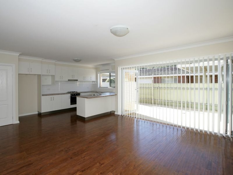 Photo - 8/12 Higgins Avenue, Wagga Wagga NSW 2650 - Image 3